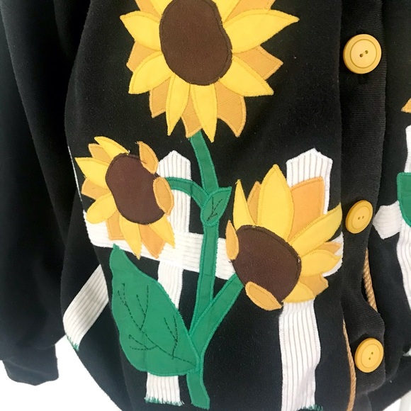 Vintage 80’s embroidered sunflower sweatshirt top - Picture 7 of 11